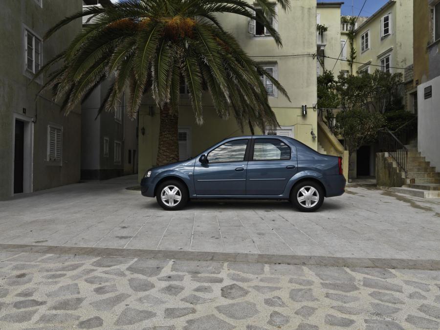  Dacia Logan 2008 года  (фото 43 из 81)